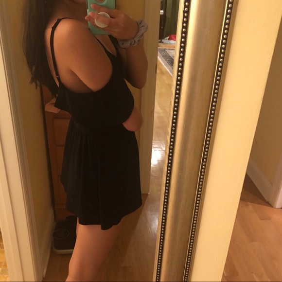 UO BLACK ROMPER - Picture 2 of 8
